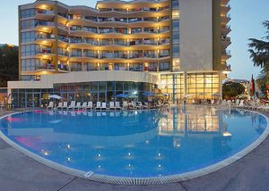 Elena - hotel in nisipurile de aur all inclusive cu piscina